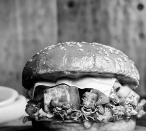 Paneer Makhani Burger