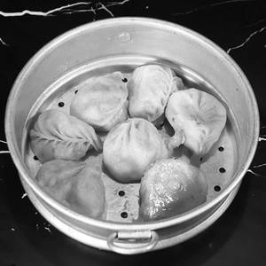 Chicken Cheese Steam Momos (7 Pcs)