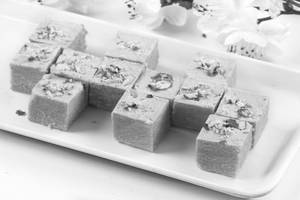 Pineapple Soan Papdi (300 Gms)