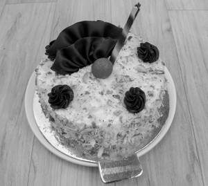 Kesar Pista Cake (Eggless)