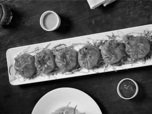 Paneer Achari Tandoori Momos