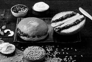 Chaska Bun With Butter, Gulkand & Dry Fruits