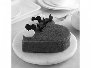 Eggless Red Velvet Heart Shaped Cake [White Base]