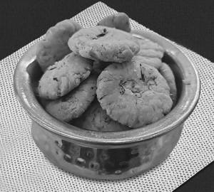 Methi Mathri