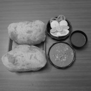 Chole Bhatoore