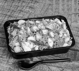 Chicken Egg Wet Maggi (served With Sauce)     