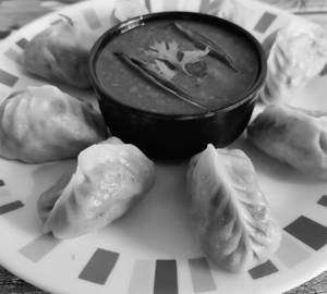 Vegetable Momos STEAM [8 Pieces]