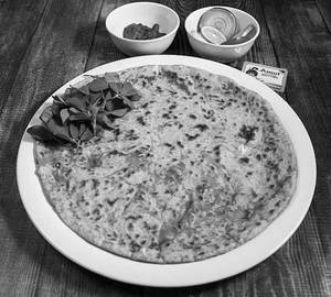 Methi Paratha + 100 ML Raita