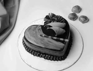 Chocolate Lover - Valentine Heart  Cake 1 Kg