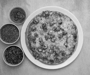 Chilli Paneer Pizza