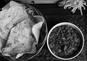 Keema Mattar With Naan