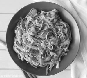 Fried   noodles    [chicken]