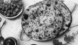 Chole Kulcha Combo