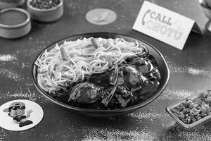 Hakka Noodles with Veg Manchurian