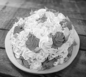 White red rose designer cake 