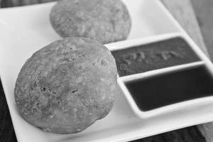ONION KACHORI CHATNI (2PCS)