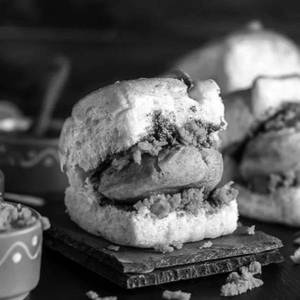 Tagda Tandoori Vadapav