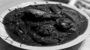 Chicken Varutharacha Curry