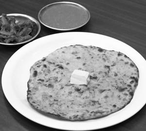 Paneer Pyaz Paratha