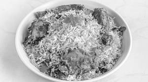 Chicken Biryani With Free Cold Drinks [1 Kg] [Serves 3-4]