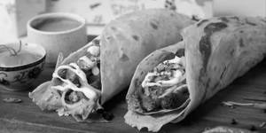 Chilli Paneer Cheese Roll