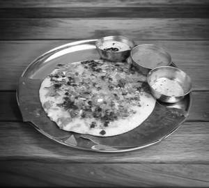 Tomato Uttapam