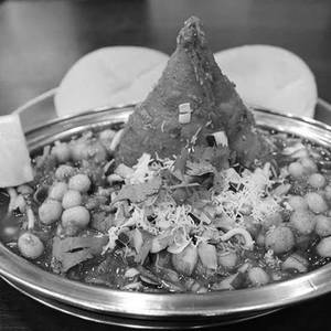 Ragda Samosa