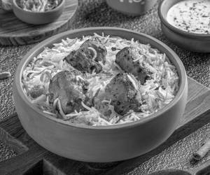 Boneless Chicken Dum Biryani Bowl (450 Grams)