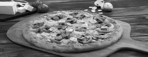Deluxe Super Veggie Pizza