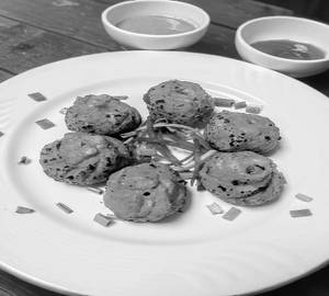 Veg Tandoori Momos (8pcs)