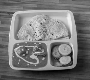 Tawa Roti3pcs With 2pcs Chicken Butter Masala Comboo,salad And Chutney