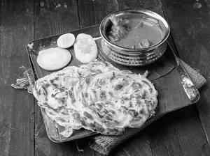 Parota With Chicken Curry