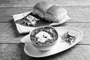 Dahi Misal Pav (250 Gm)