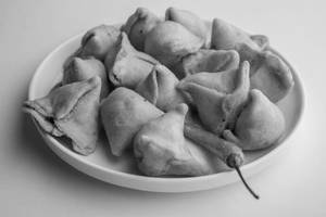 Punjabi Mini Aloo Samosa (4 Pc)