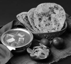 Shahi Paneer (portion) With Laccha Parantha