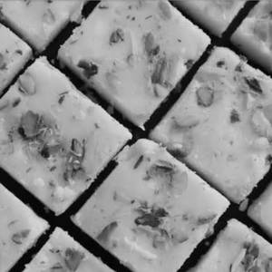 Pista Burfi