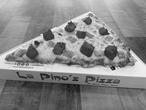 Exotic Tikka Pizza Personal Giant Slice (22.5 Cm)