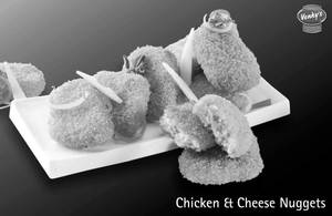  Chicken & Cheese Nuggets ( 6 Pcs )