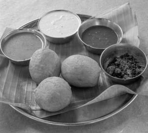 Mysoor Bonda (3 Pcs)
