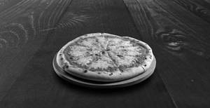 Double cheese pizza