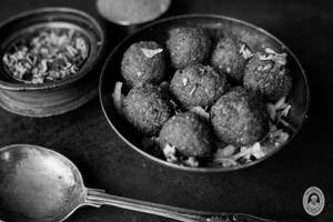 Veetu Style Kola Urundai [Mutton Kola]
