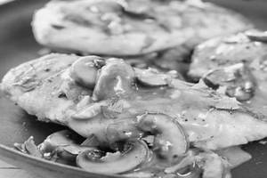 Grilled Chicken Breast With Mushroom