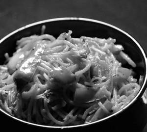 Veg. Sechwan Chowmin