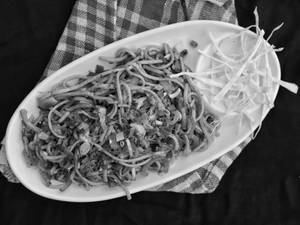 Veg Hakka Noodles