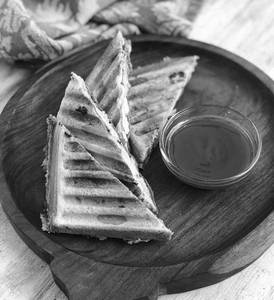 Butter Chicken Grilled Sandwich