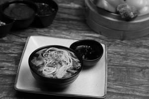 Veg Burnt Garlic Noodle Clear Soup