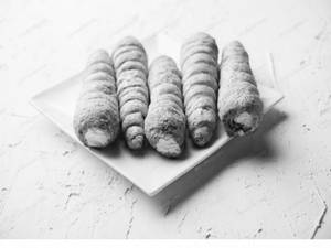 Chochlate Cream Roll Per Pcs