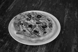 8" Chicken Topper Pizza