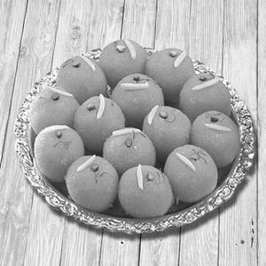 Moti Choor Ladoo (Vanaspati Ghee)