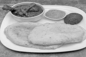 Naan Puri With Mutton Kosha And Chicken Cutlet